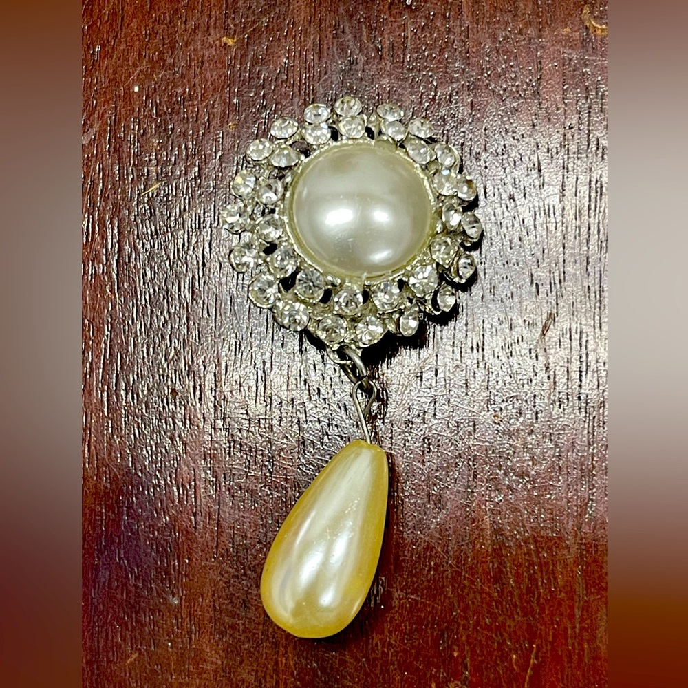 Pearl Drop Brooch